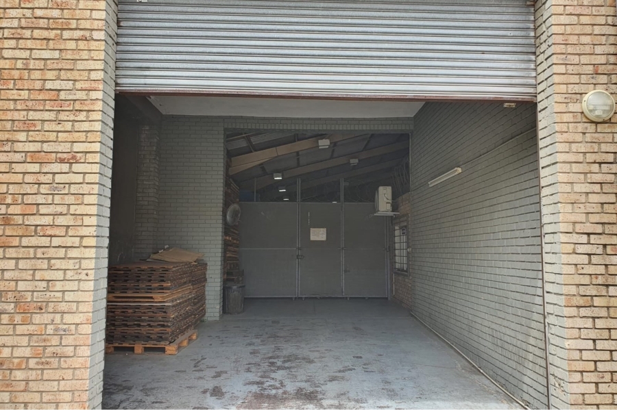 Commercial Property for Sale in Neave Industrial Eastern Cape